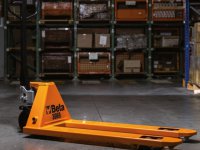 Transpallet manuale 3069 a ruota doppia con battistrada in PU,portata 2,5 t -