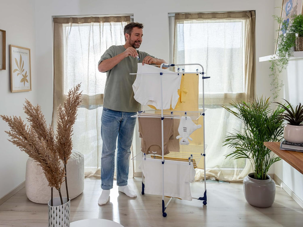 Leifheit Tour de séchage Classic Tower 340, étendoir à linge pliable à 3 niveaux, séchoir à linge tour 34 m avec cadres rabattables & roulettes 360°